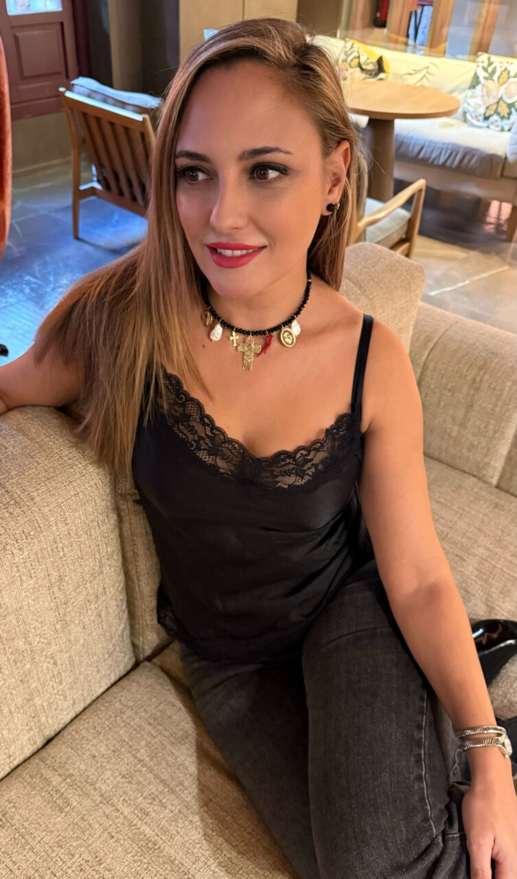 COLLAR MADONNA